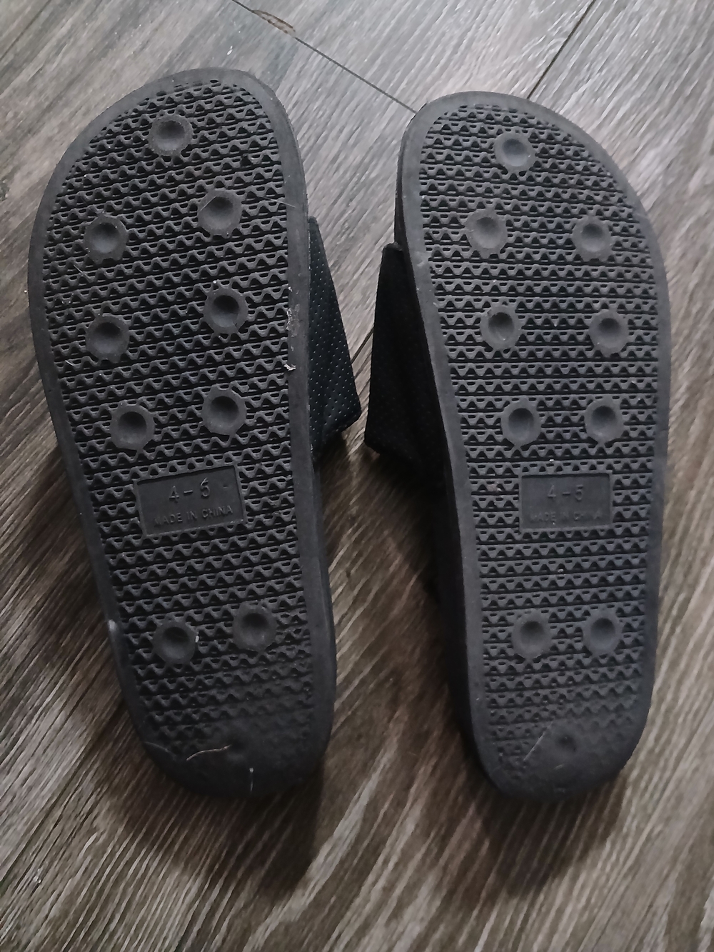 Minecraft Black Slide Sandals - Comfortable Everyday Kids Slides